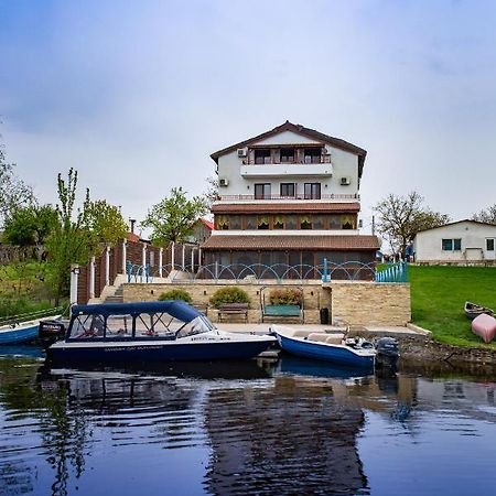 Pensiunea Pestisorul Dunavăţu de Jos Buitenkant foto