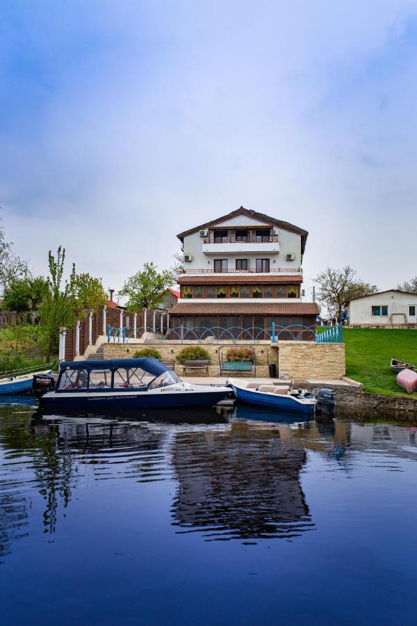 Pensiunea Pestisorul Dunavăţu de Jos Buitenkant foto